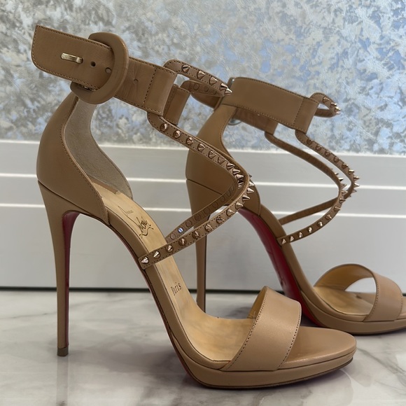 Christian louboutin heels - Picture 4 of 9